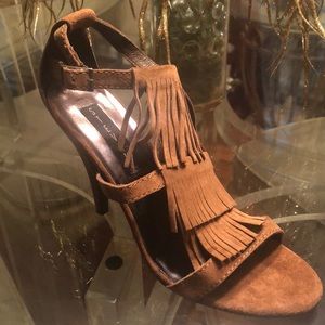 Gorgeous Steve Madden Tan Suede Bijoux Sandal